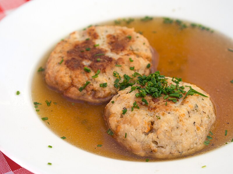 File:2015 0731 Tiroler Käseknödelsuppe Edelweisshütte Sölden.jpg