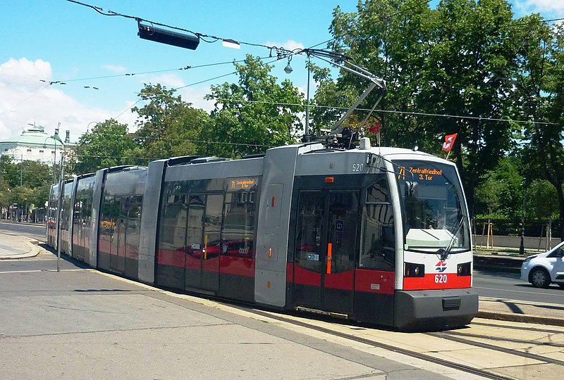 File:620 WienerLinien - Flickr - antoniovera1.jpg