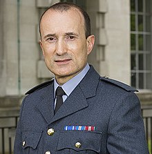 AVM Garry Tunnicliffe (بریده شده) .jpg