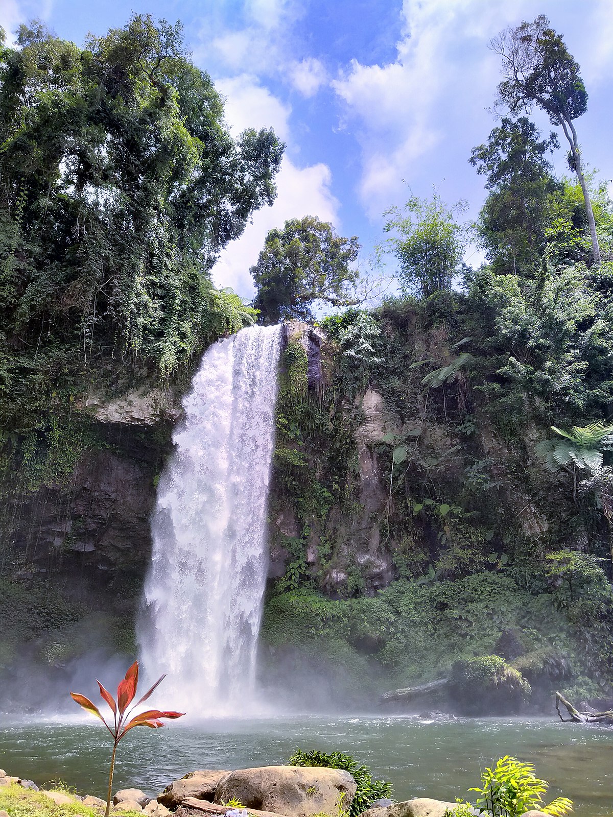 File Air Terjun Sigerincing Merangin Jpg Wikimedia Commons