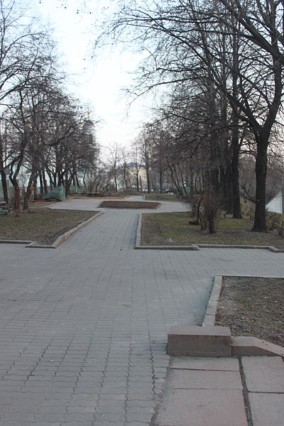 File:Andronievskaya embankment 03.JPG