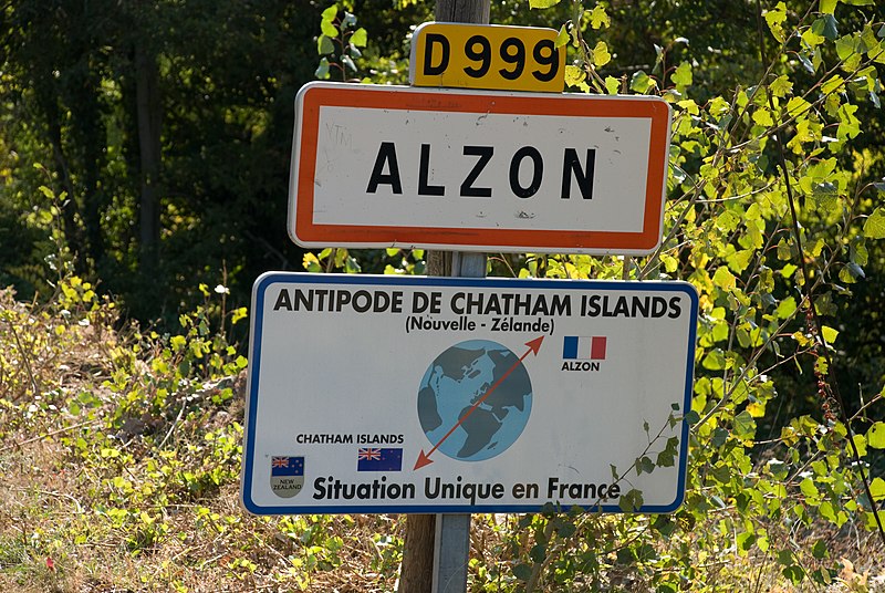 File:Antipodes, Alzon, Gard, France, Sept. 2008.jpg
