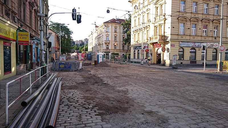 File:Bělehradská (Praha), rekonstrukce (144).jpg