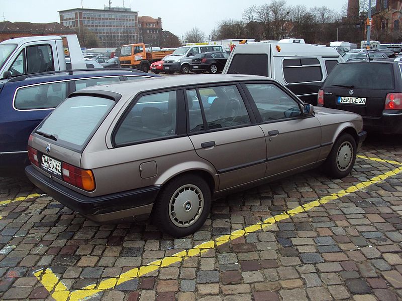 File:BMW 3 Series Touring E30 (5442459220).jpg