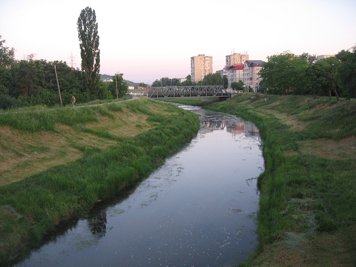 Река 3 буквы. Река Бахлуй.