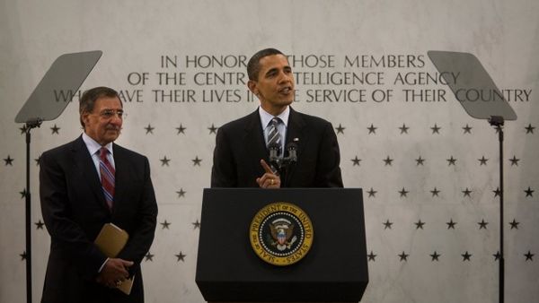 President Barack Obama speaks to CIA employees at CIA Headquarters in Langley, April 20, 2009