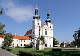 Basilikan med franciskanklostret