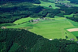 Bergneustadt Flugplatz Auf dem Dümpel FFSW-0430.jpg