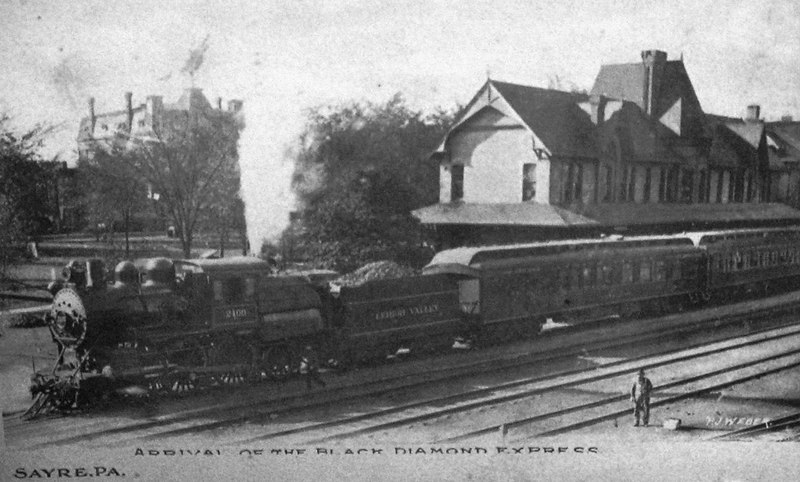 File:Black Diamond Express at Sayre Pa. pre 1907.JPG