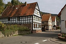 The Wasgau village of Bobenthal: farmhouses in the Rhine-Frankish style[18]