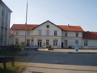 <span class="mw-page-title-main">Vukovar–Borovo Naselje railway station</span> Railway station in Croatia
