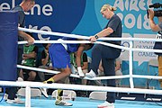 Deutsch: Boxen bei den Olympischen Jugendspielen 2018 Tag 12, 18. Oktober 2018 - Finale Leichtgewicht Mädchen – Junioren-Weltmeisterin und dreifache Juniorinnen-Europameisterin Caroline Sara DuBois (Großbritannien, blau) schlägt Juniorinnen-Asienmeisterin Porntip Buapa (Thailand, rot). English: Boxing at the 2018 Summer Youth Olympics on 18 October 2018 – Girls' lightweight Gold Medal Bout – Caroline Sara DuBois (Grat Britain, blue) wins over Porntip Buapa (Thailand, red). Español: Boxeo en los Juegos Olímpicos Juveniles de Verano de 2018 en 18 de octubre de 2018 - Combate de medalla de oro de peso ligero para niñas - Caroline Sara DuBois (Gran Bretaña, azul ) gana sobre Porntip Buapa (Tailandia, rojo).