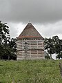 Pigeonnier de la ferme du Hertelay.