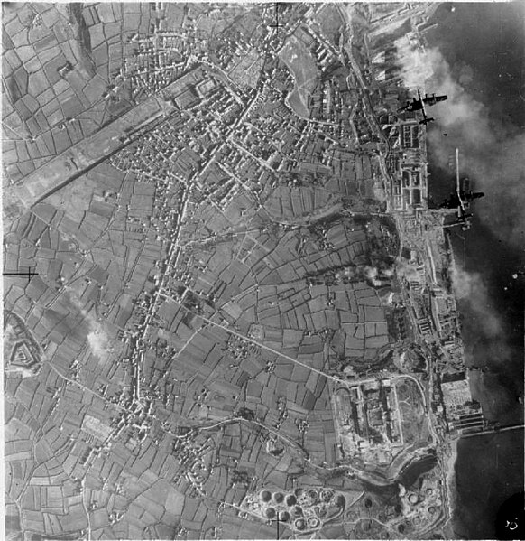 35 Squadron Halifax bombers over Brest, 1941
