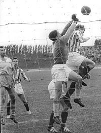 Bundesarchiv Bild 183-66745-0001, FDGB-Pokal, ASK Vorwärts Berlin - SC Wismut Karl-Marx-Stadt 2-4.jpg