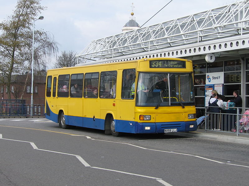 File:Bus img 8614 (15690185974).jpg