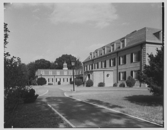 File:C.W. Post College, Marjorie Post Hall, Long Island University, Greenvale, Long Island. LOC gsc.5a29037.tif