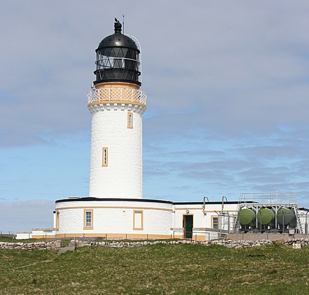 File:Cape Wrath Lighthouse - geograph.org.uk - 821653.jpg