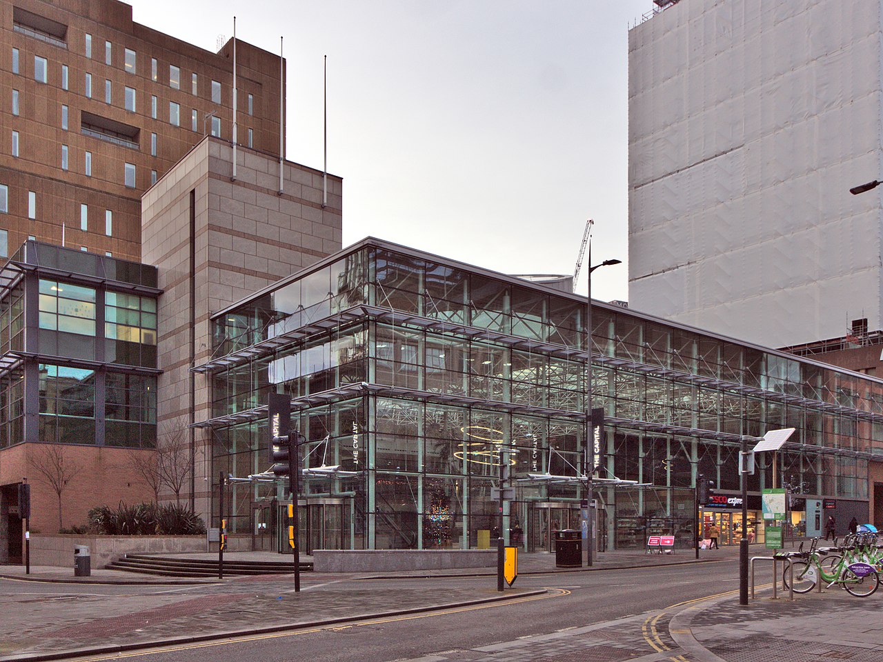 Street hall. Ливерпуль здание Martins Bank.