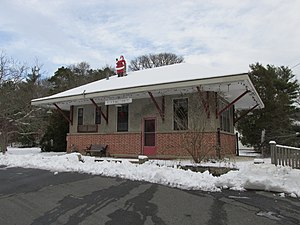 Cataumet Train Station, Cataumet MA.jpg