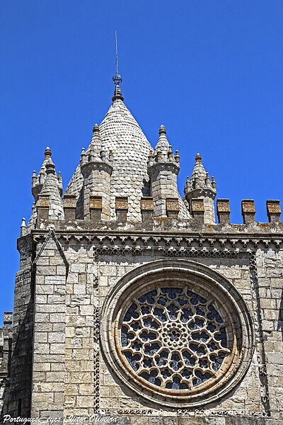 File:Catedral de Évora - Portugal (52088755240).jpg