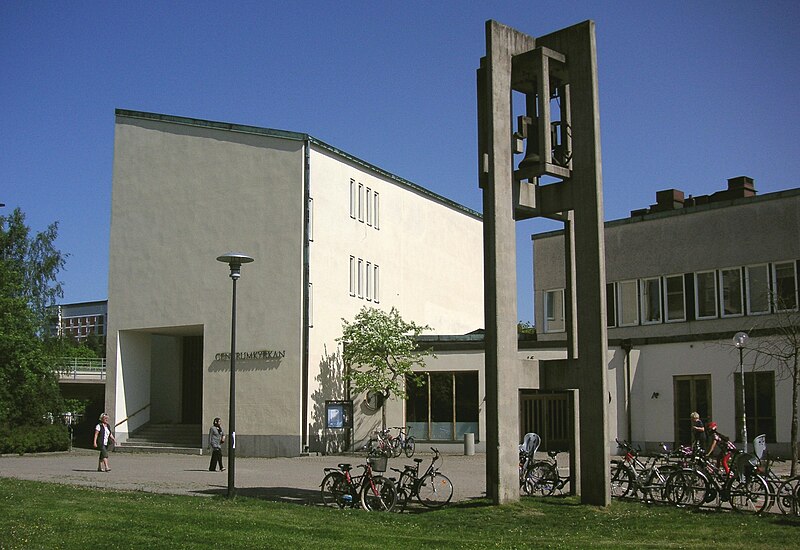 File:Centrumkyrkan Farsta 2010.jpg