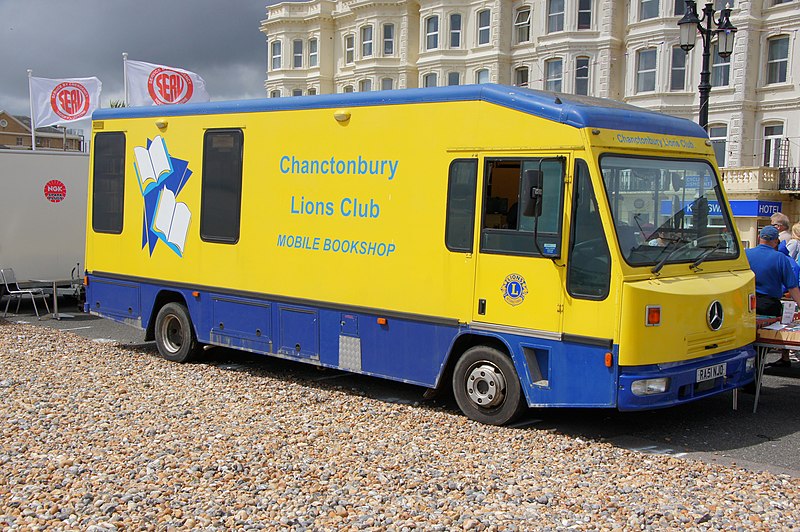 File:Chanctonbury Lions Club mobile bookshop (RA51 NJO), 2012 Worthing bus rally.jpg