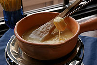 Cheese fondue Rokko Kobe01n3200.jpg