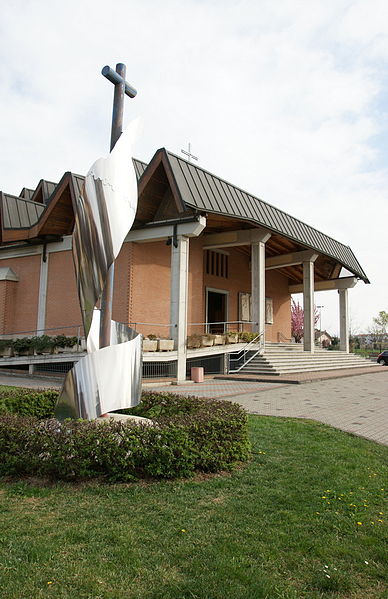 File:Chiesa del Beato Scalabrini 02.JPG