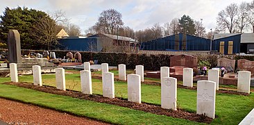 Carré militaire britannique à l'intérieur du cimetière communal.