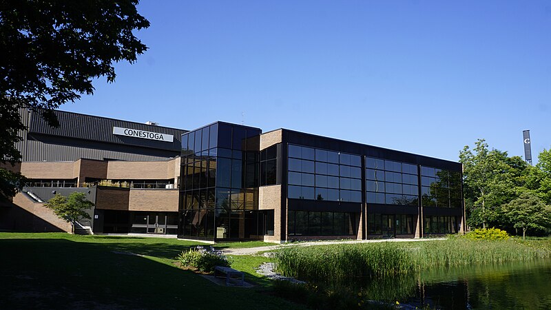 File:Conestoga College (Doon Campus) - Kitchener, ON.jpg