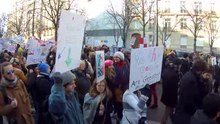Bestand: Processie van de Women's March in Parijs op 21 januari 2017.webm