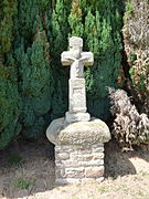Croix du 18ème siècle à Plémet.JPG