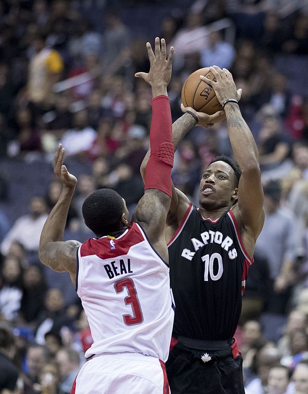 DeRozan shooting a jumpshot over Bradley Beal in 2016