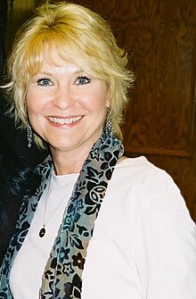 Dee Wallace (2008)