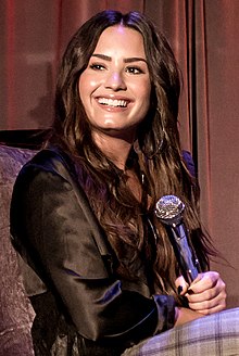 Demi Lovato in 2017 cropped 02.JPG