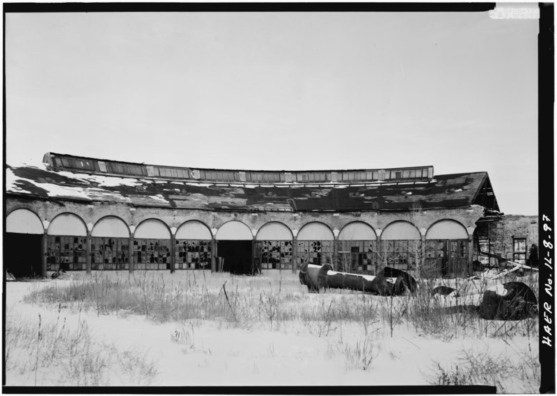 File:Detail of the turntable side of the roundhouse. - Chicago, Burlington and Quincy Railroad, Roundhouse and Shops, Broadway and Spring Streets, Aurora, Kane County, IL HAER ILL,45-AUR,1-97.tif