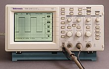 A Tektronix TDS210 digital oscilloscope Digitaloszilloskop IMGP1971 WP.jpg