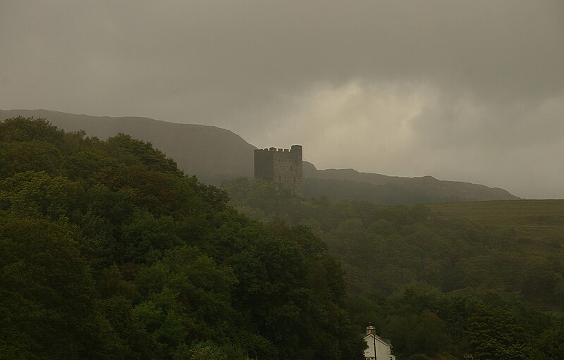 File:Dolwyddelan Castle MMB 01.jpg