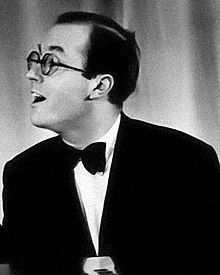 Donald Swann (1966 publicity photo).jpg