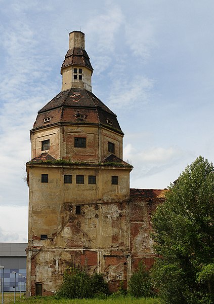 File:Dresden-Ostra-Turm.jpg