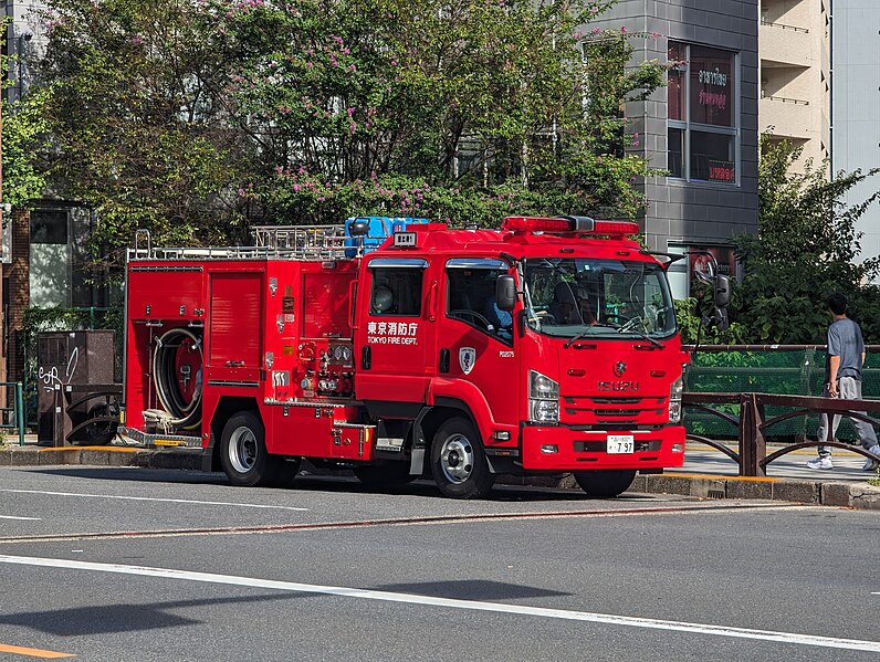 File:Ebisu 1 firetruck 6.jpg