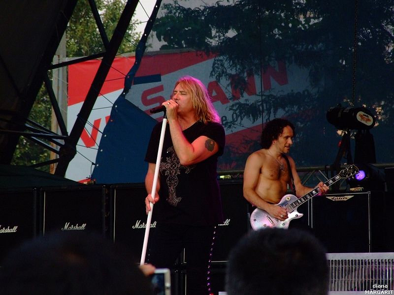 File:Elliott and Campbell - Def Leppard.jpg