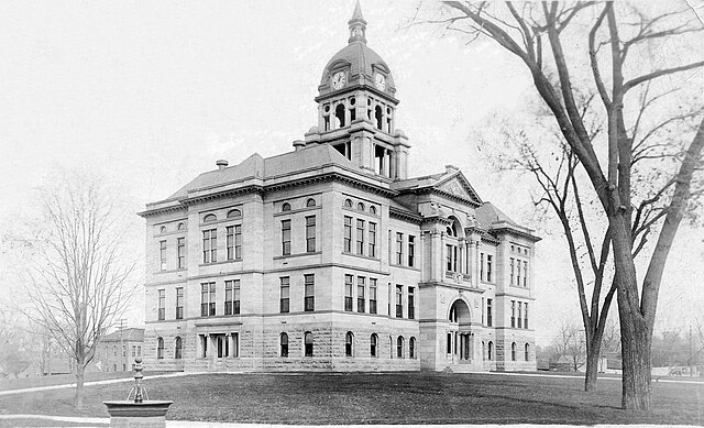 Courthouse in Vinton, 1911