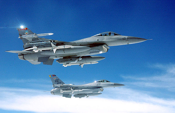 מטוסי F-16C בתצורת עליונות אווירית