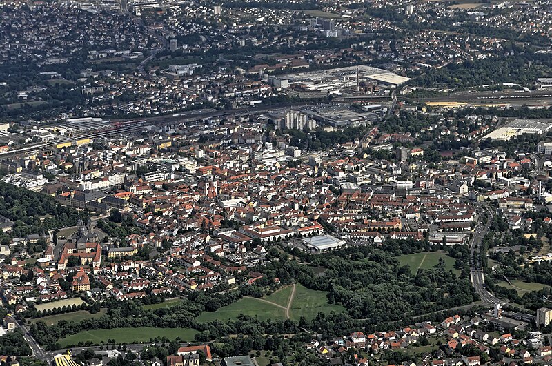 File:Flug -Nordholz-Hammelburg 2015 by-RaBoe 1066 - Fulda Innenstadt.jpg