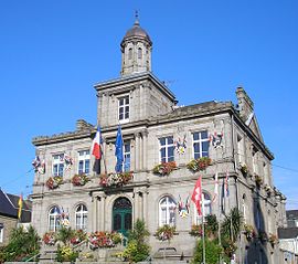 Balai kota di Villedieu-les-Poêles