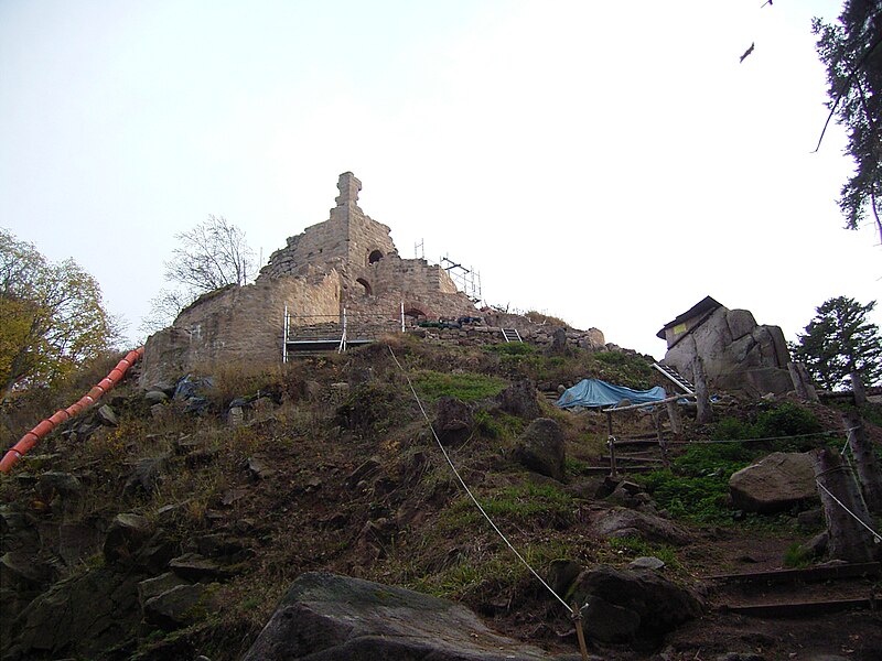 File:France Otrott Kagenfels castle during 2009 restoration 4.jpg