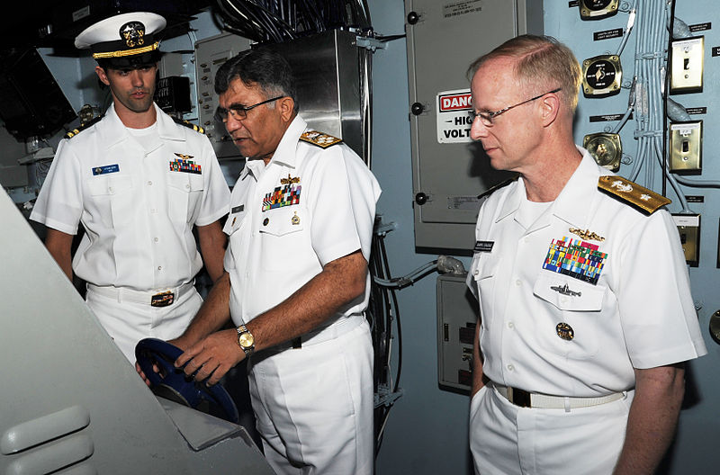 File:From left, U.S. Navy Lt. Marc Hines shows Pakistani Navy Chief of Naval Staff Adm. M. Asif Sandila and U.S. Navy Rear Adm. Daryl Caudle helm operations on the bridge of the aircraft carrier USS George H.W. Bush 130918-N-MU440-005.jpg