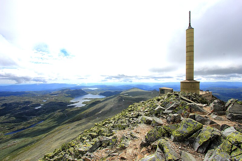 File:Gaustatoppen, Telemark 2012.jpg